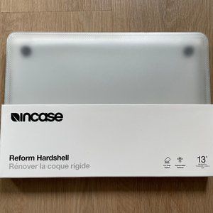 Incase Reform Hardshell Case Clear 13" MacBook Pro NWT Rrp $79.95